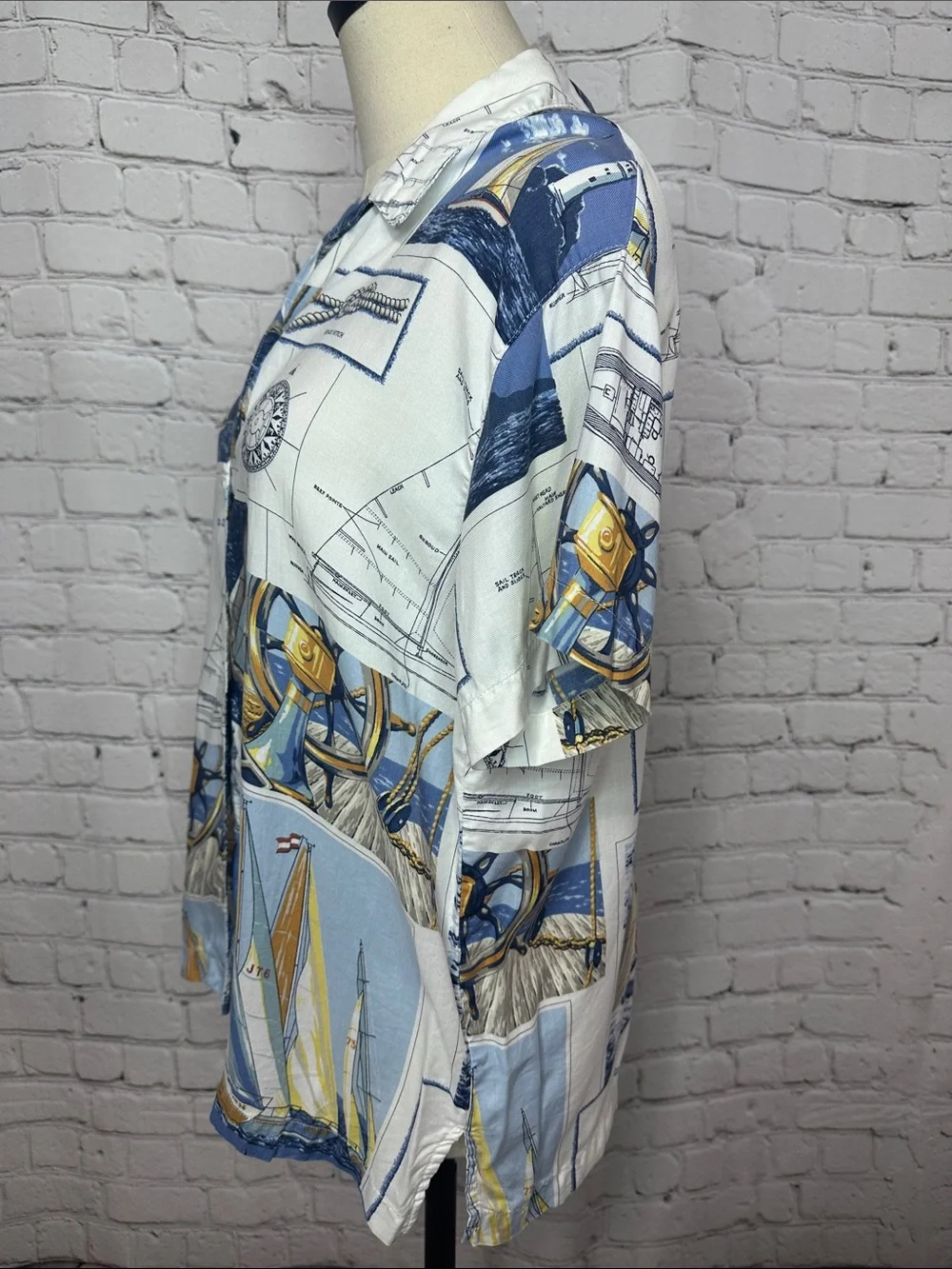 Vintage Liz Claiborne LizSport Nautical Sailboat Rayon Button Up Shirt Size M